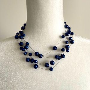Blue pearl necklace